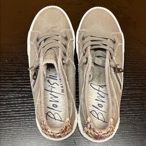 Blowfish Taupe Canvas Low-Top Sneakers with Multicolor Heel Trim